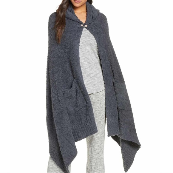 Barefoot Dreams Sweaters - NWT barefoot dreams cozy chic hooked pocket shawl